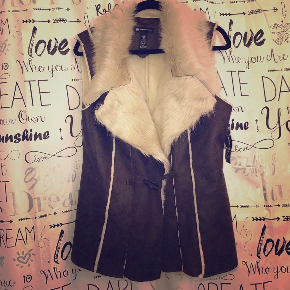 Faux Fur Vest ♥️‎